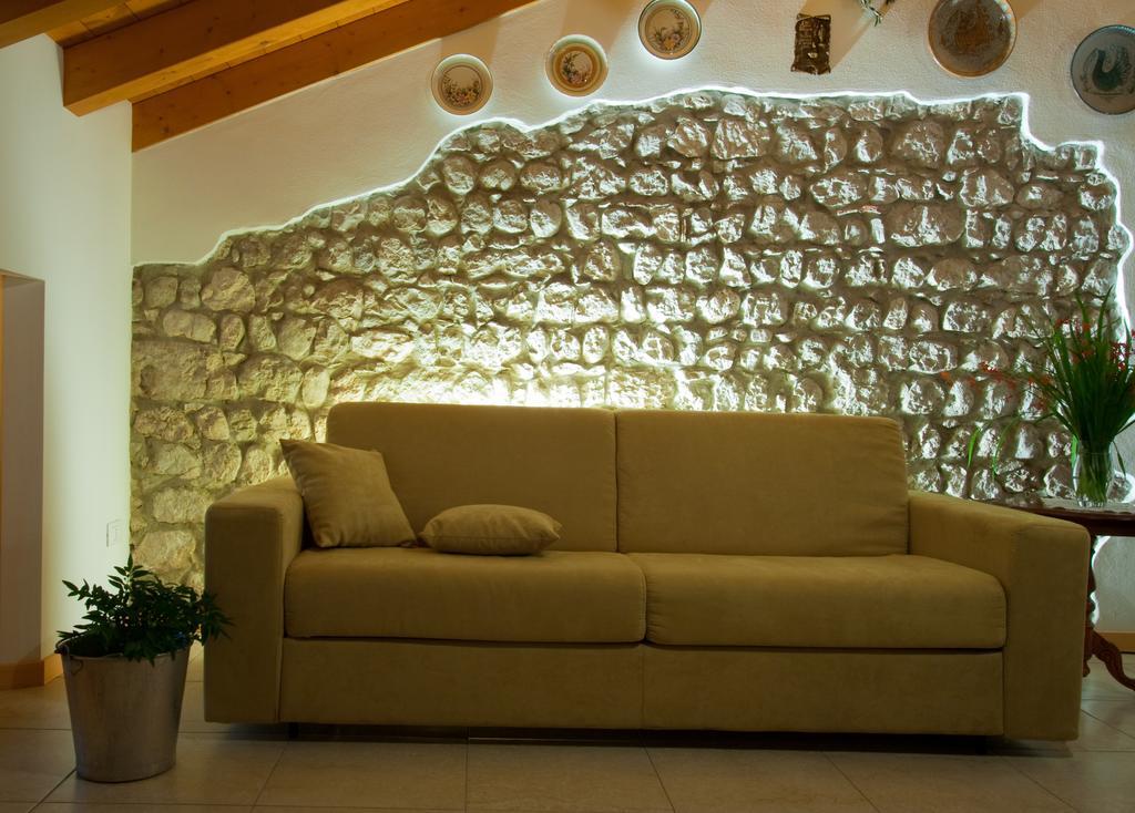 Albergo Diffuso Polcenigo Casa Rigo ภายนอก รูปภาพ